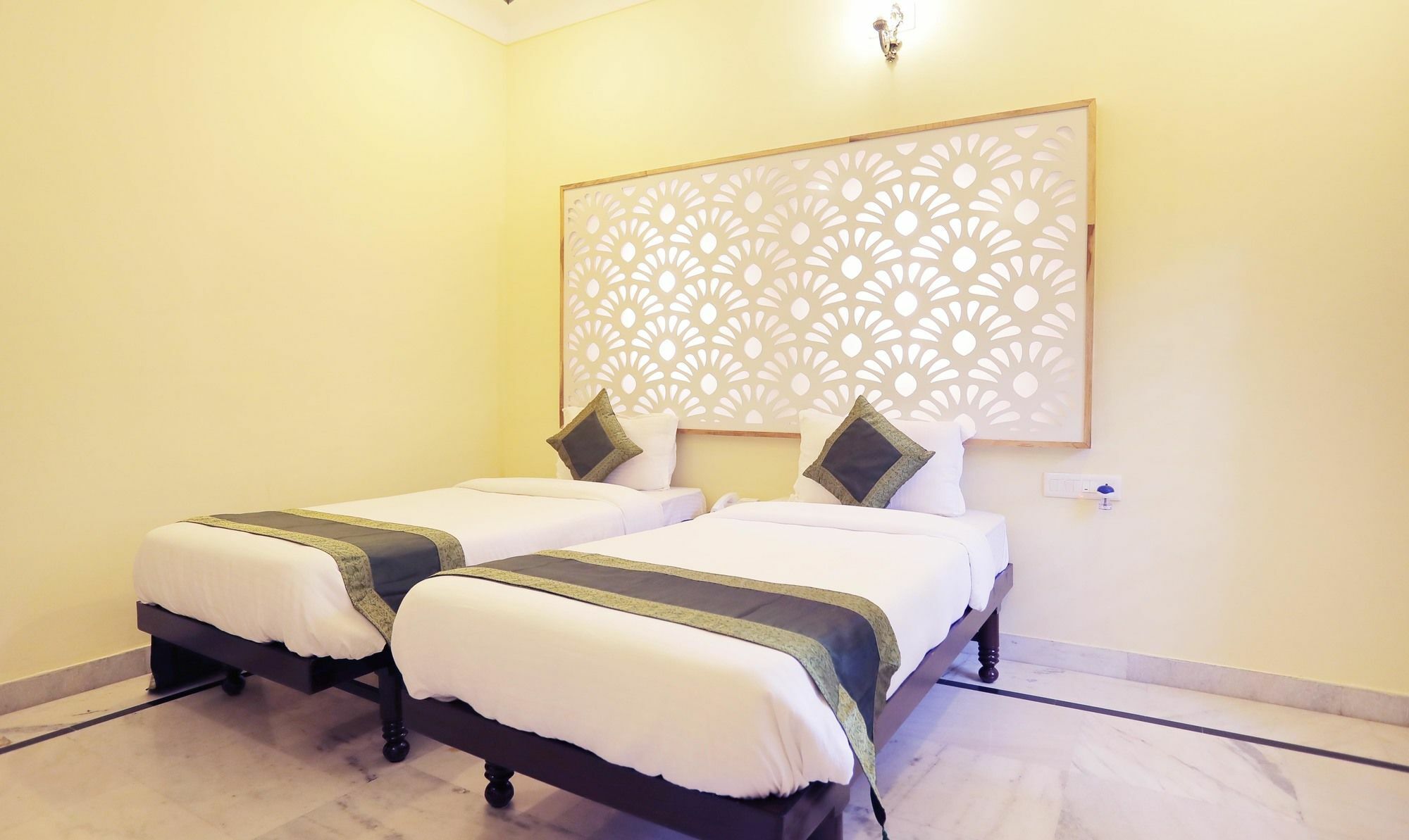Treebo Trend Jhalamaan Lake Pichola Udaipur Ngoại thất bức ảnh